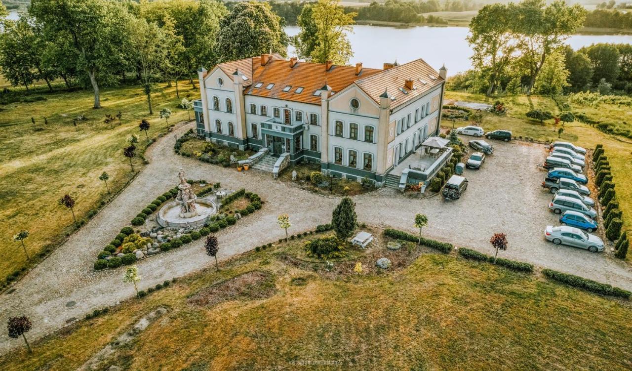 Pawilon Akacjowy Przy Palacu Slonowice Bed & Breakfast Brzezno  Bagian luar foto